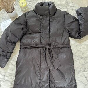 GAP Women’s Black Puffer Coat – Size M